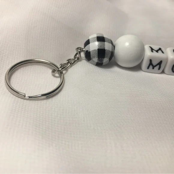MOM Keychain ❤️ - Picture 3 of 4